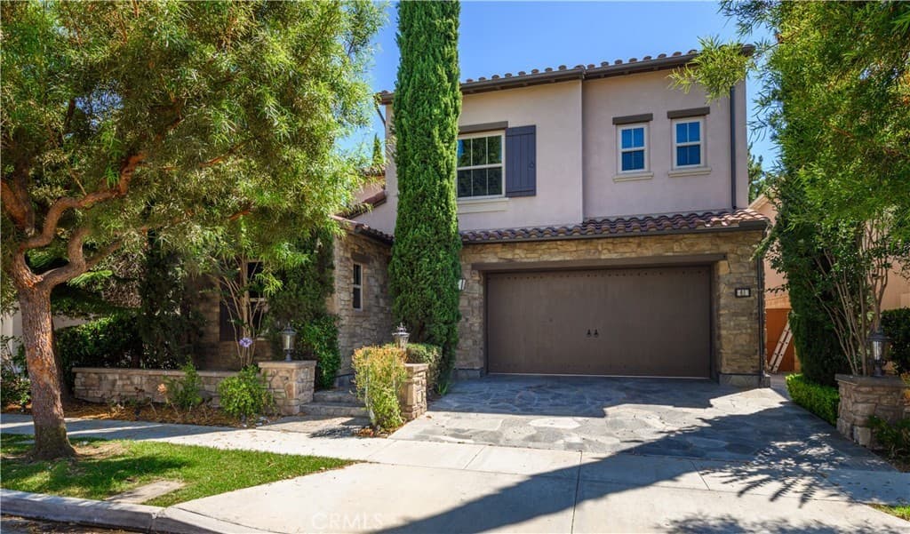 62 Navigator, Irvine, CA